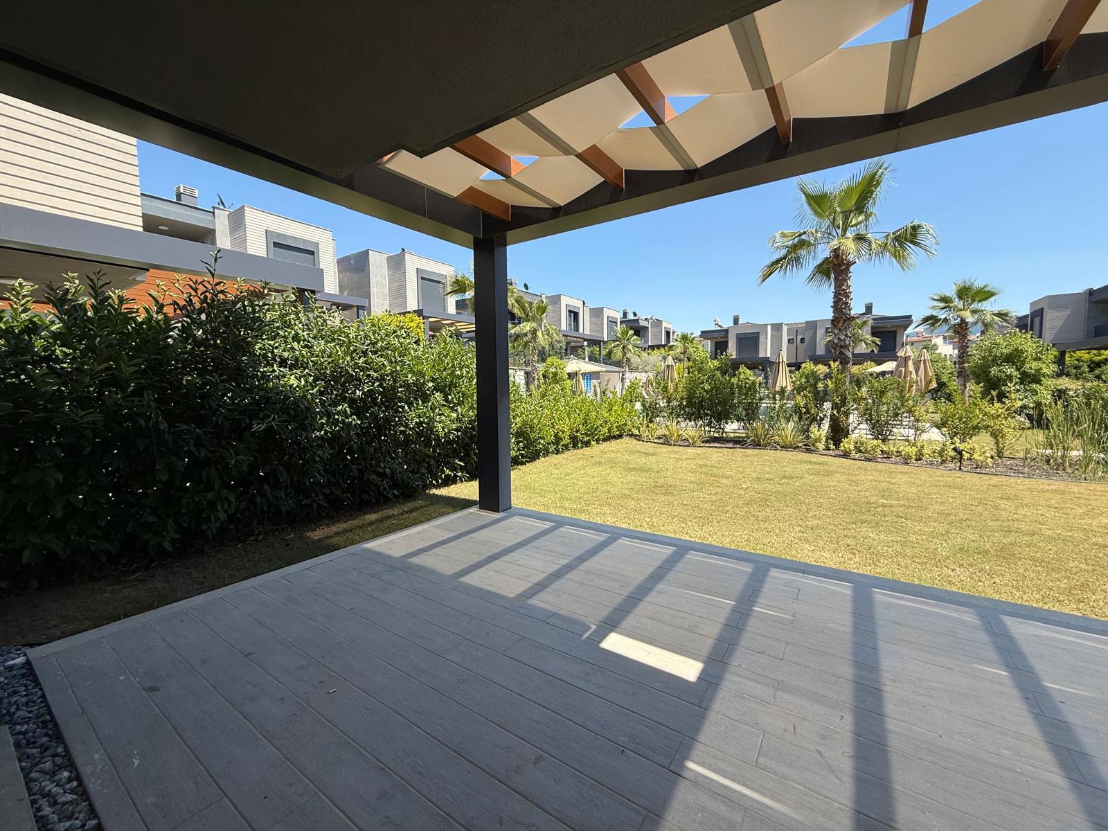 portfoy-galeri-aydin-kusadasi-sogucak-ta-ultra-luks-4-1-havuzlu-villa