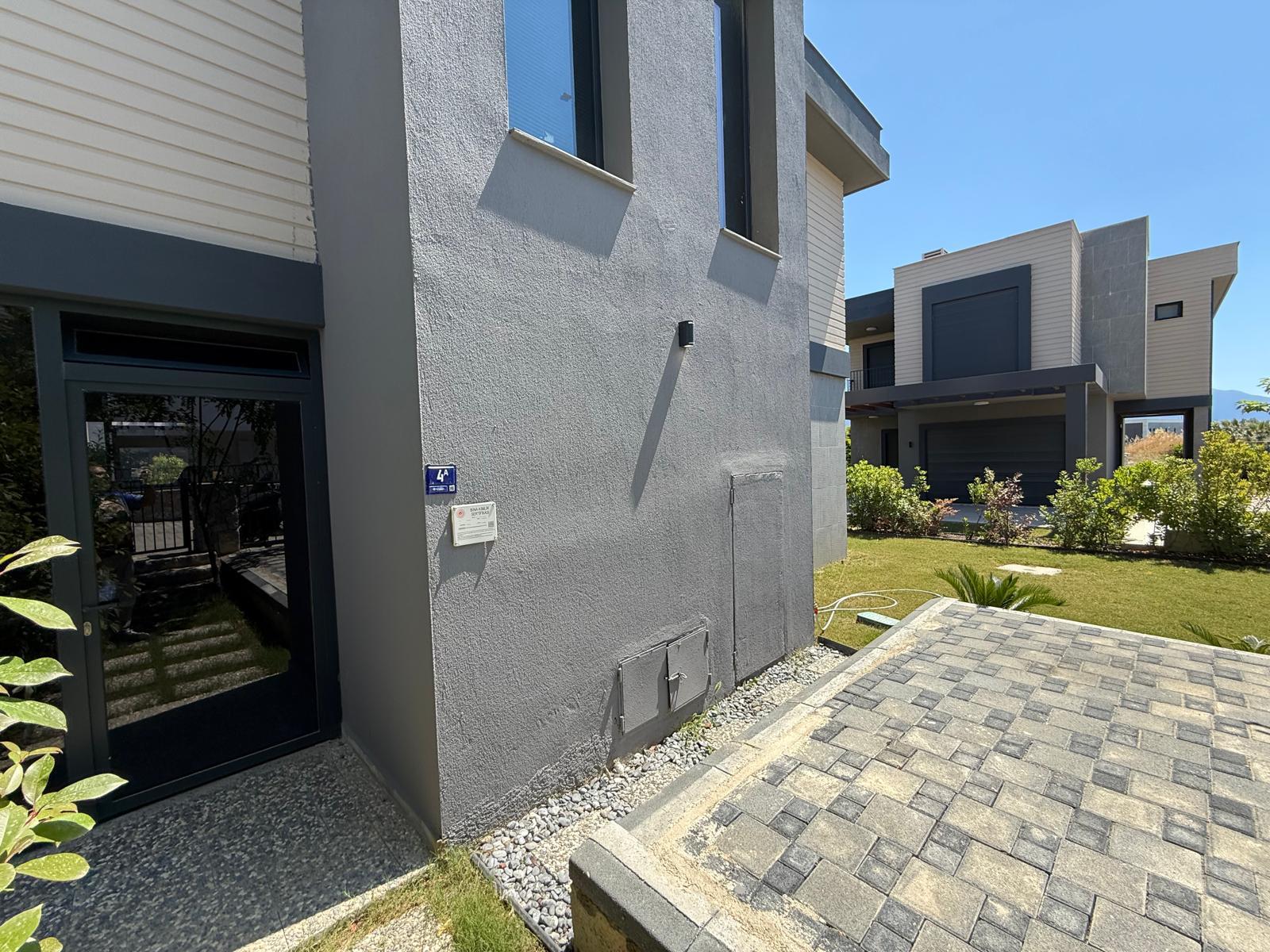 portfoy-galeri-aydin-kusadasi-sogucak-ta-ultra-luks-4-1-havuzlu-villa